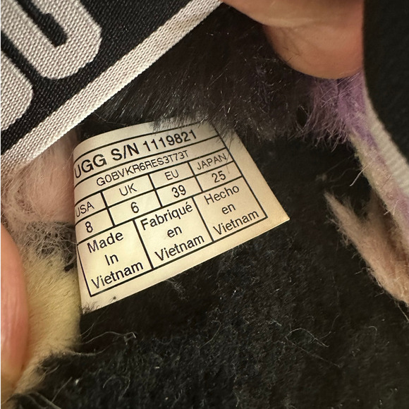 UGG Women's Fluff Yeah Slide Tie Dye Slippers Sandals, Magnolia color size 8 - Picture 7 of 9